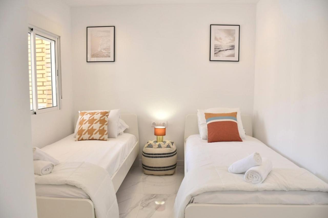 Myflats Deluxe Seafront Appartement Arenales del Sol Buitenkant foto