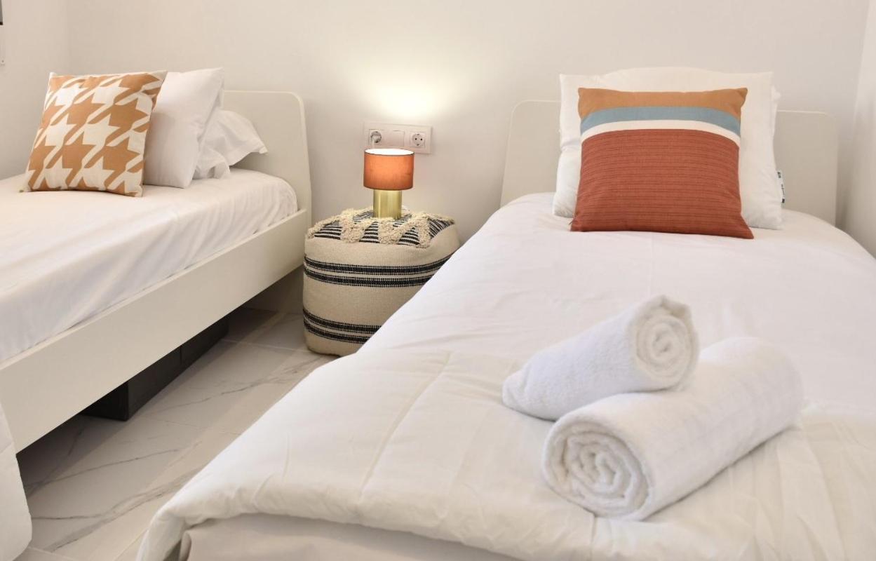 Myflats Deluxe Seafront Appartement Arenales del Sol Buitenkant foto